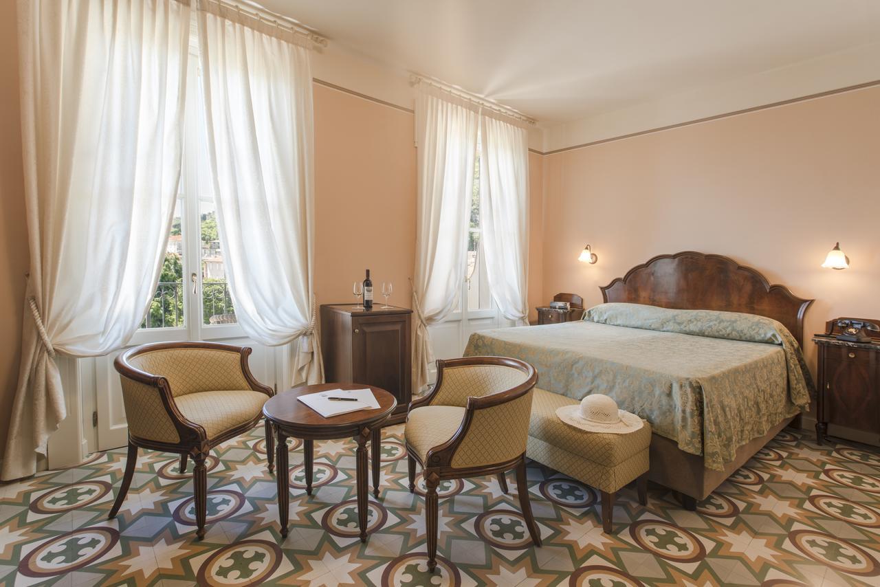 Hotel Gardenia Al Lago ガルニャーノ エクステリア 写真